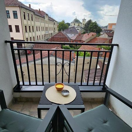Tim Lux 3 Apartamento Čačak Exterior foto