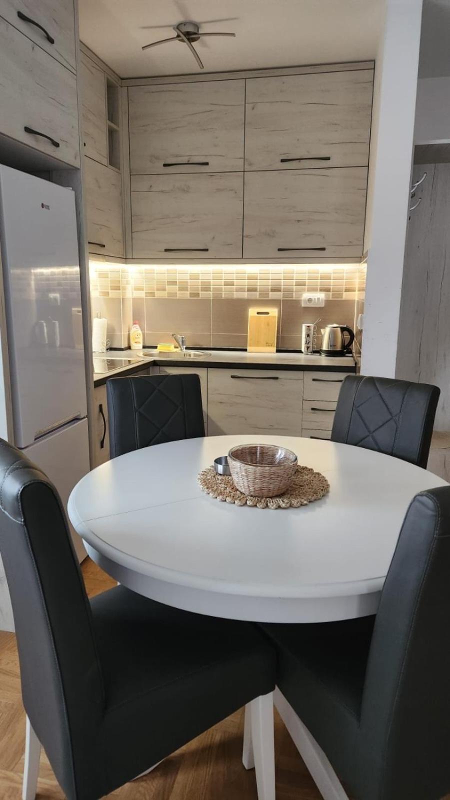 Tim Lux 3 Apartamento Čačak Exterior foto